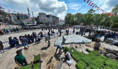 EREĞLİ BELEDİYESİ, 350 BİN ATA TOHUMU FİDESİNİ HALKA ÜCRETSİZ DAĞITTI