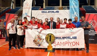 EREĞLİ’DEN PARAVOLLEY’DE ÇİFTE GURUR; TURNUVAYA DAMGA VURDULAR