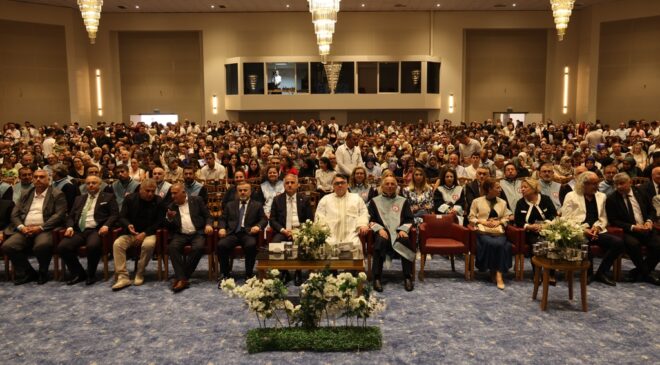 ÖĞRETMENLİĞE UZANAN YOLCULUK MEZUNİYET TÖRENİ İLE TAÇLANDI