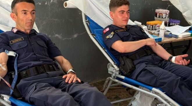 ZONGULDAK ‘TA JANDARMA PERSONELİ KAN BAĞIŞINDA BULUNDU