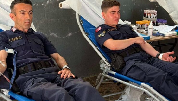 ZONGULDAK ‘TA JANDARMA PERSONELİ KAN BAĞIŞINDA BULUNDU